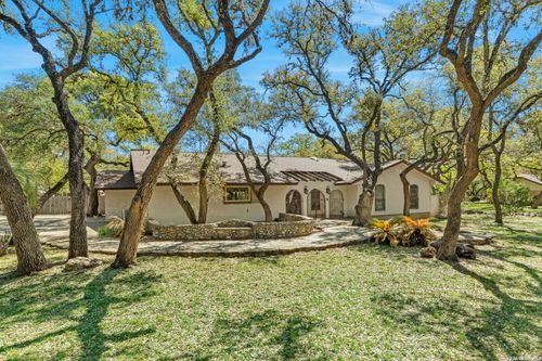 124 W Mossy Cup St, Shavano Park, TX, 78231-1229 | Card Image