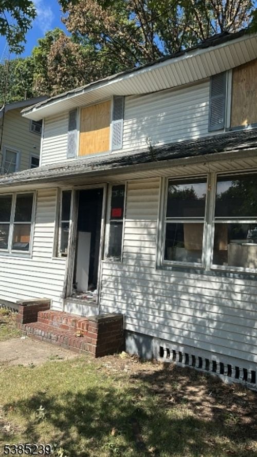52 Laurel Ave, Bloomfield, NJ, 07003-2214 | Card Image