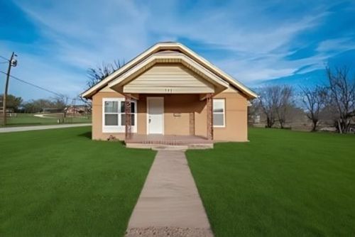 320 N 2nd St, Jacksboro, TX, 76458-1610 | Card Image
