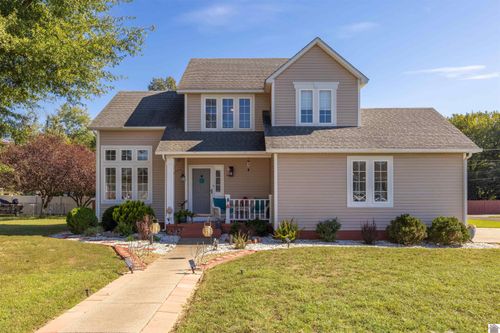 104 Fairview Dr, Mayfield, KY, 42066-1900 | Card Image