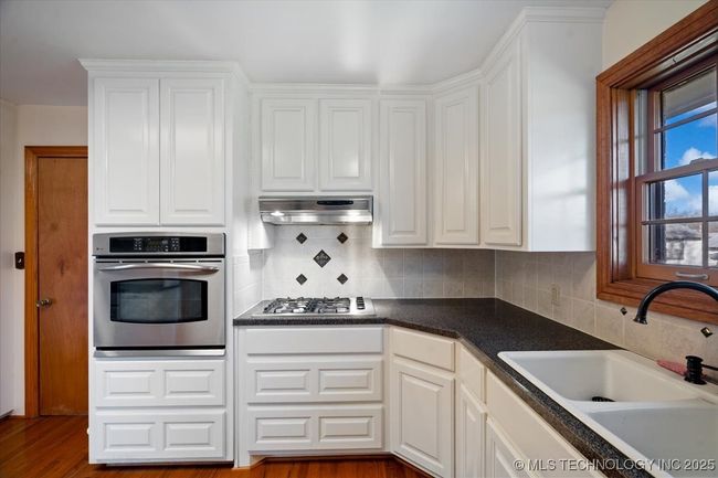 Kitchen | Image 6