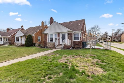 1645 Robindale Ave, Dearborn, MI, 48128-1080 | Card Image