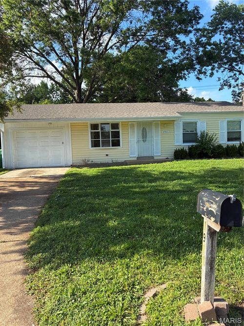 1911 Keelen Dr, Saint Louis, MO, 63136-3307 | Card Image