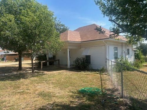 304 N Oak St, Richland Springs, TX, 76871 | Card Image