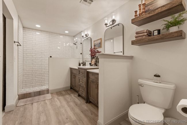 25979 E 58 Th St S, House other with 4 bedrooms, 4 bathrooms and null parking in Broken Arrow OK | Image 24