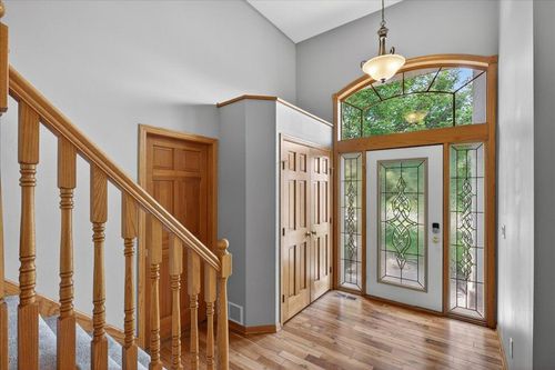 17470 91st Pl N, Maple Grove, MN, 55311-5406 | Card Image