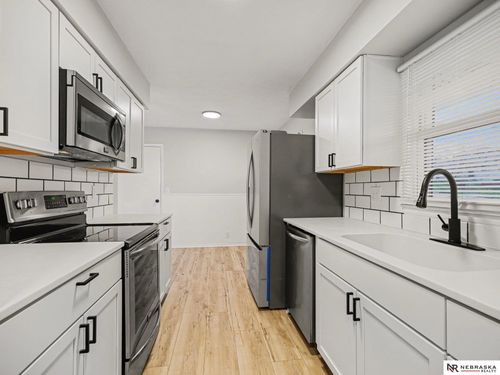 108 Hillside Dr, Bellevue, NE, 68005-3619 | Card Image