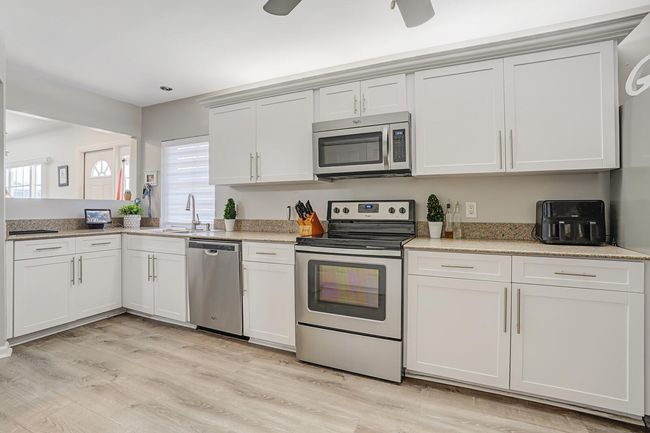 2003 - 2003 Vision Dr, Townhouse with 3 bedrooms, 3 bathrooms and null parking in Palm Beach Gardens FL | Image 6