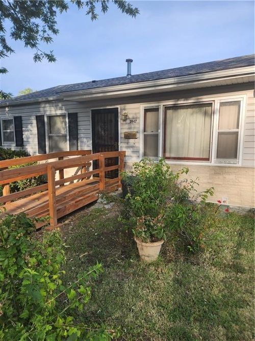 3947 Bales Ave, Kansas City, MO, 64130-1429 | Card Image