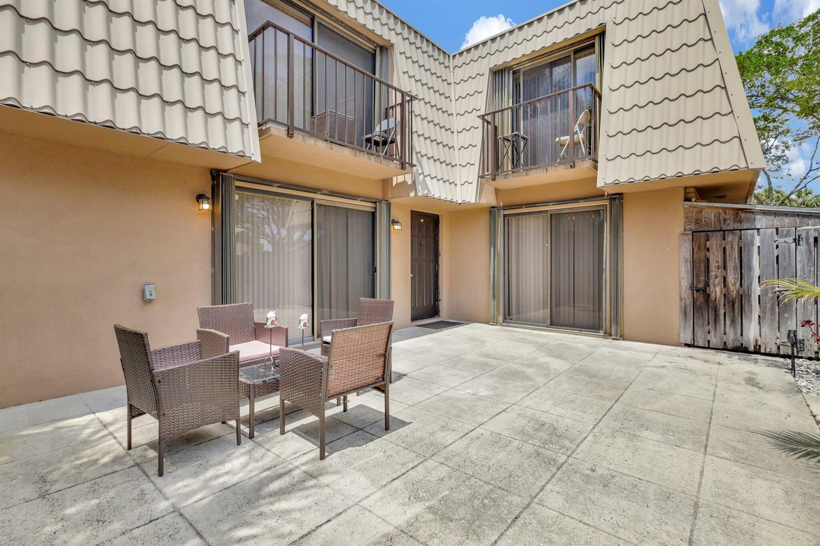 Residential Lease in West Palm Beach 5