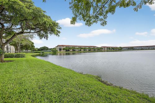 apt-304n-1500 Sw 131st Way, Pembroke Pines, FL, 33027-2425 | Card Image