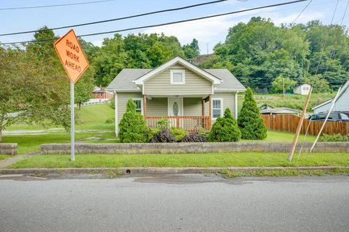 840 Matson Dr, Marion, VA, 24354-3712 | Card Image