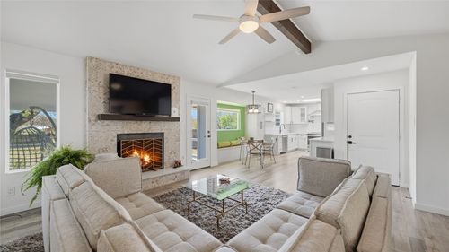 305 Whitetail Dr, Manchaca, TX, 78652-4714 | Card Image