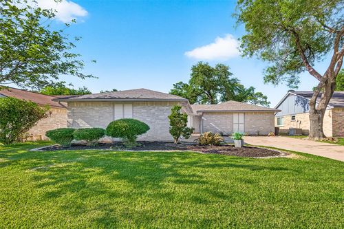 13515 Splintered Oak Dr, Houston, TX, 77065-3720 | Card Image