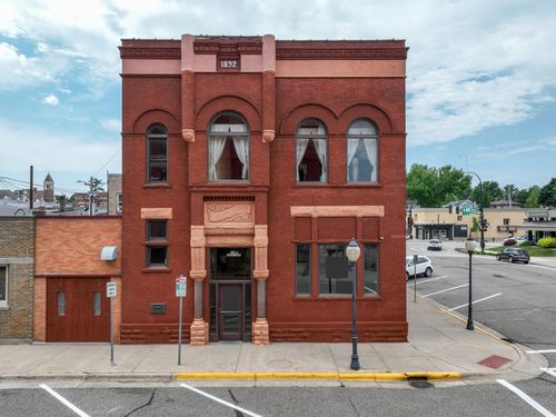 100 S Washington St, Lake City, MN, 55041-1034 | Card Image