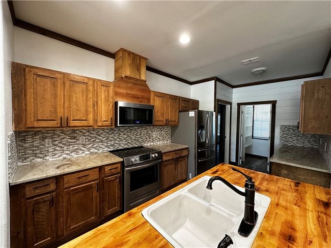 166 Cenesia, House other with 3 bedrooms, 2 bathrooms and null parking in Sandia TX | Image 5
