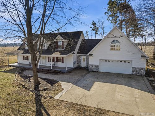 8753 Brewer Rd, Millington, MI, 48746-9523 | Card Image