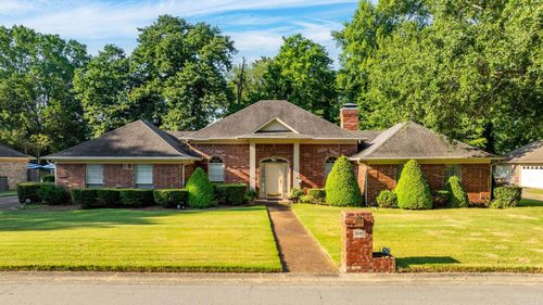 3045 Saint Charles Dr, Conway, AR, 72034-3468 | Card Image