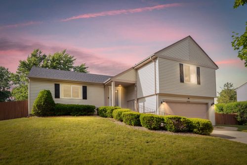 633 Buckthorn Ter, Buffalo Grove, IL, 60089-1831 | Card Image