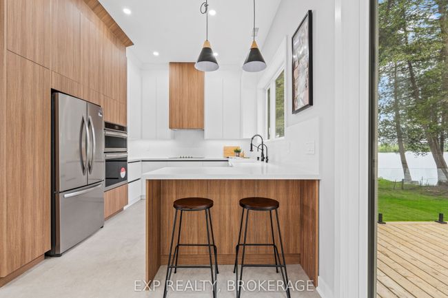 121B Varty Lake Rd, House other with 3 bedrooms, 2 bathrooms and 8 parking in Yarker ON | Image 20