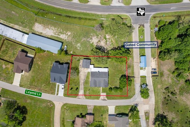 128 Legend Ln, House other with 3 bedrooms, 2 bathrooms and null parking in Livingston TX | Image 5