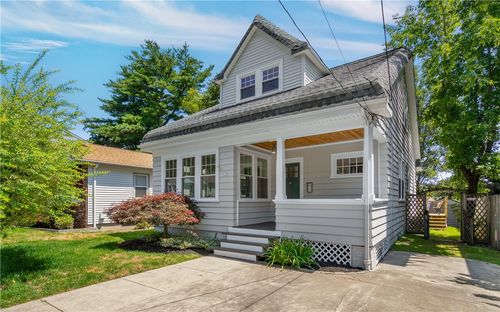 119 Longwood Ave, Providence, RI, 02908-1121 | Card Image