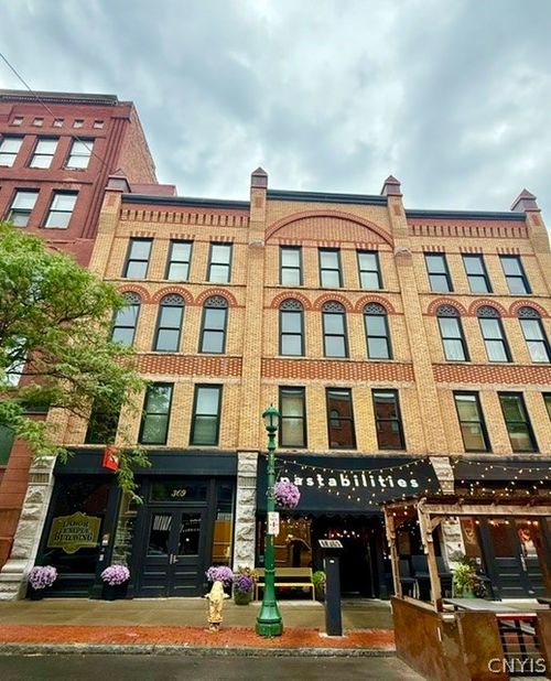 309 S Franklin St, Syracuse, NY, 13202-1138 | Card Image