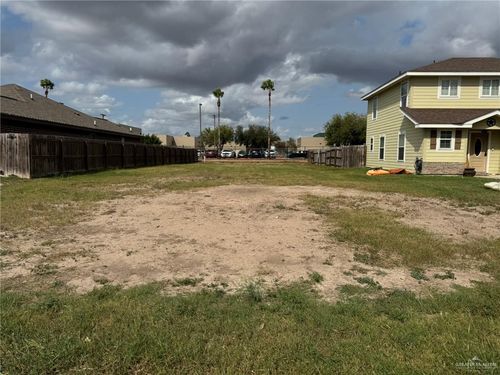 925 6th St, Mercedes, TX, 78570-4591 | Card Image