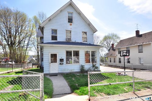 28 Platt St, Waterbury, CT, 06704-3017 | Card Image
