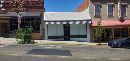 120 W Main St, Grass Valley, CA, 95945-4706 | Card Image