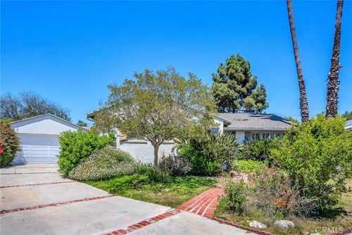 5333 Goodland Ave, Valley Village, CA, 91607-2333 | Card Image