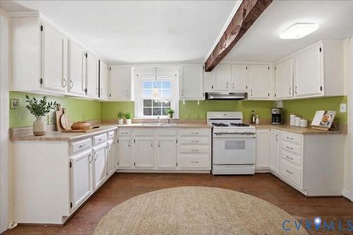 8153 E Patrick Henry Rd, Ashland, VA, 23005-7413 | Card Image