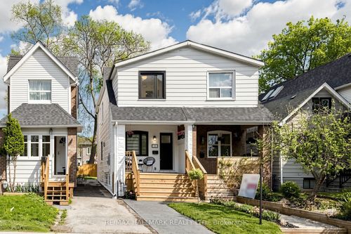 15 Eastdale Ave, East York, ON, M4C4Z8 | Card Image
