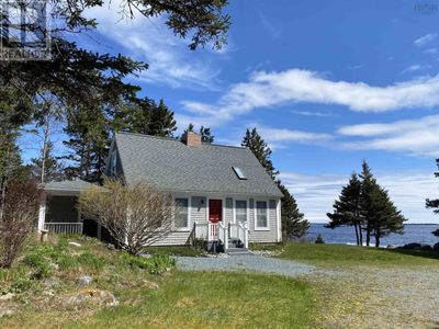 71 Moose Harbour Rd, House other with 3 bedrooms, 2 bathrooms and null parking in Liverpool NS | Image 1