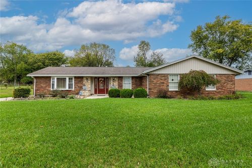 1631 Etta Kable Dr, Beavercreek, OH, 45432-2509 | Card Image