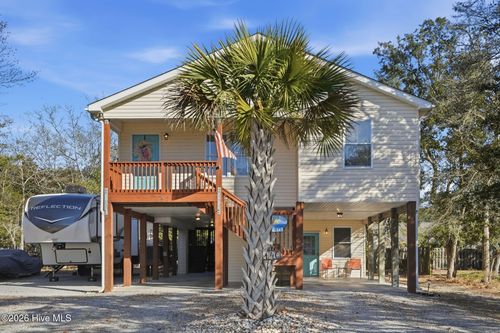 140 Ne 18th Street, Oak Island, NC, 28465 | Card Image
