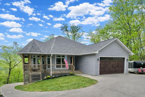 2932 Mockingbird Way, Sevierville, TN, 37862-8367 | Card Image