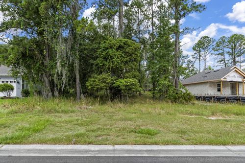 5049 Elm Leaf Dr, BROOKSVILLE, FL, 34601-6493 | Card Image