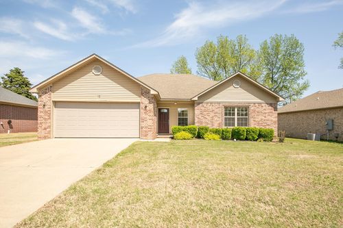 19 Trinity Dr, Cabot, AR, 72023-7690 | Card Image