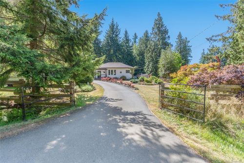 5090 Gainsberg Rd, Bowser, BC, V0R1G0 | Card Image