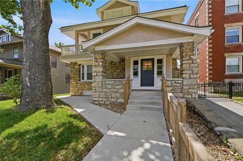 3836 Wyandotte St, Kansas City, MO, 64111-2127 | Card Image