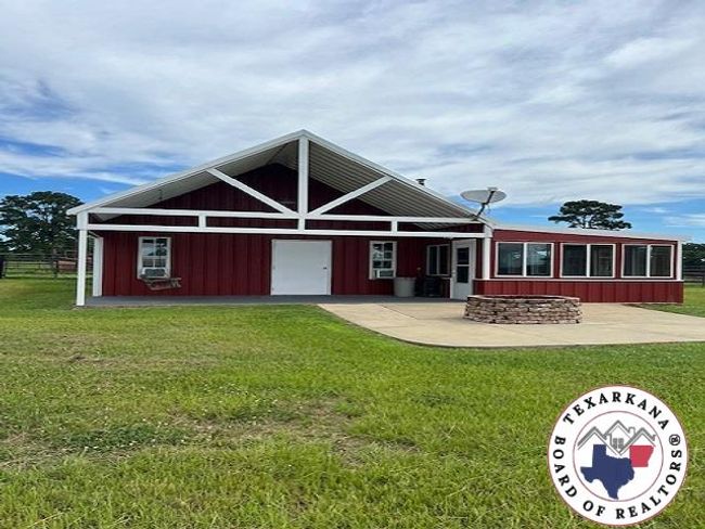 327 Crudip Ln, Home with 2 bedrooms, 2 bathrooms and null parking in Texarkana TX | Image 17