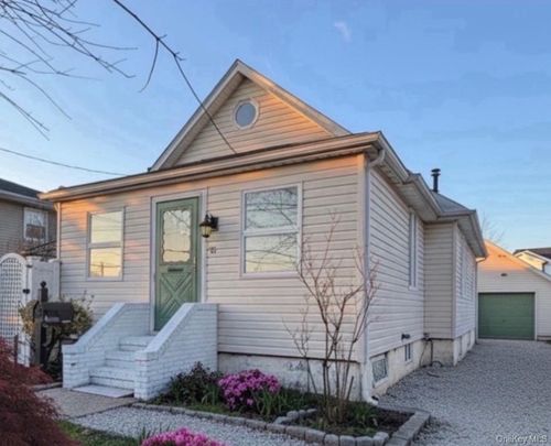 31 Cherry Ave, Bethpage, NY, 11714-1531 | Card Image
