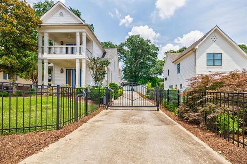 1505 Walker Ave, College Park, GA, 30337-1539 | Card Image