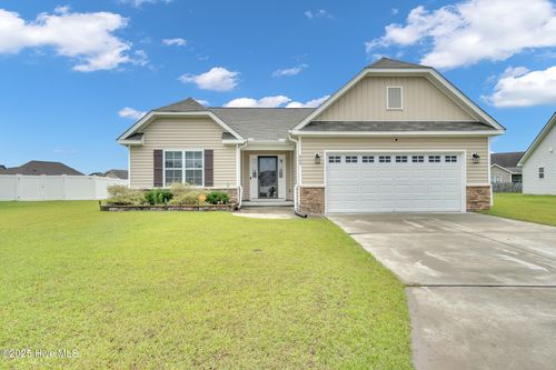 609 Moonstone Ct, Winterville, NC, 28590-5403 | Card Image