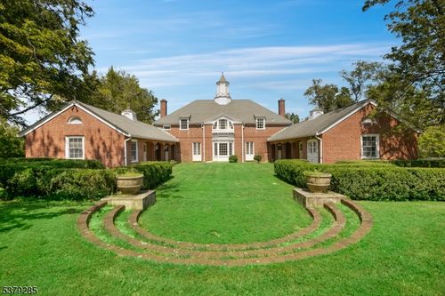 49 Liberty Corner Rd, Far Hills, NJ, 07931-2570 | Card Image