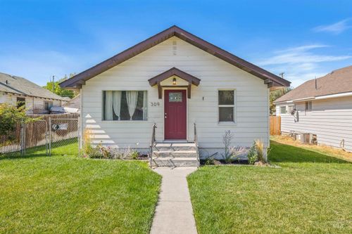 309 13th Ave N, Buhl, ID, 83316-1620 | Card Image