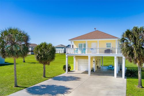 933 Westview, Crystal Beach, TX, 77650-2887 | Card Image