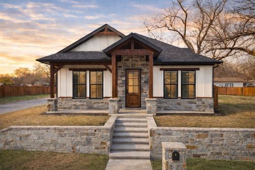 518 Bois D Arc St, Weatherford, TX, 76086-6532 | Card Image