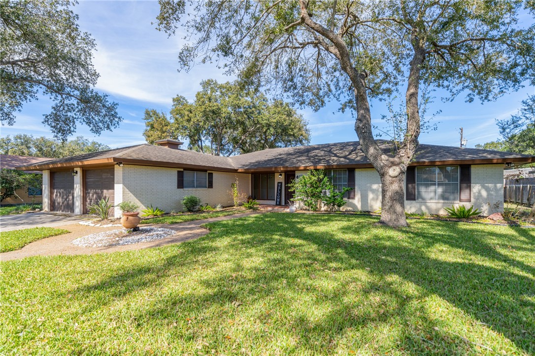Cypher St, Kingsville, TX 78363